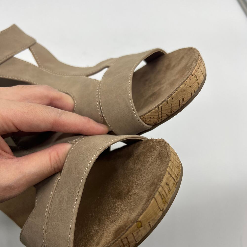 St. John's Bay Womens Taz Wedge Sandals Brown Porchini Size 10M - Picture 11 of 12